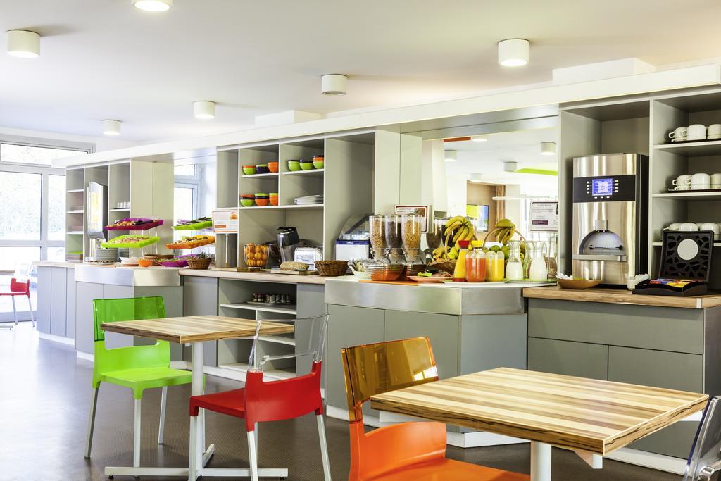 Ibis Styles Paris Saint Ouen Hotel Exterior photo