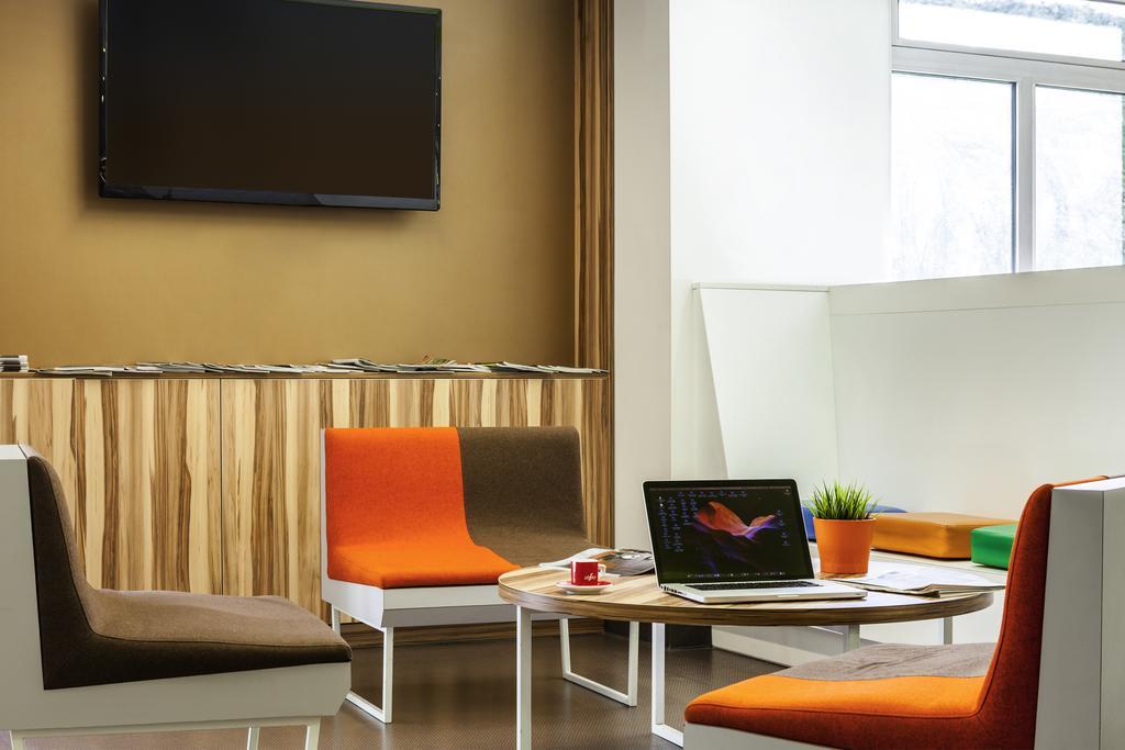 Ibis Styles Paris Saint Ouen Hotel Exterior photo