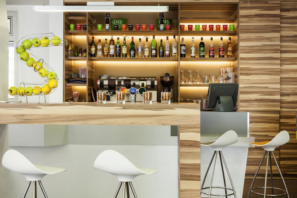Ibis Styles Paris Saint Ouen Hotel Exterior photo