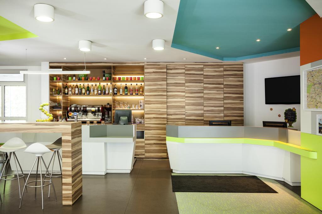 Ibis Styles Paris Saint Ouen Hotel Exterior photo