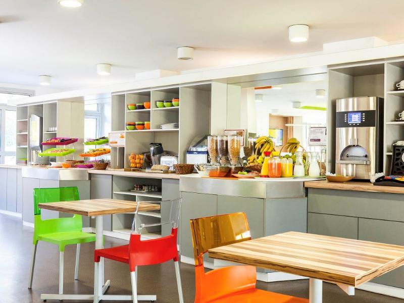 Ibis Styles Paris Saint Ouen Hotel Exterior photo