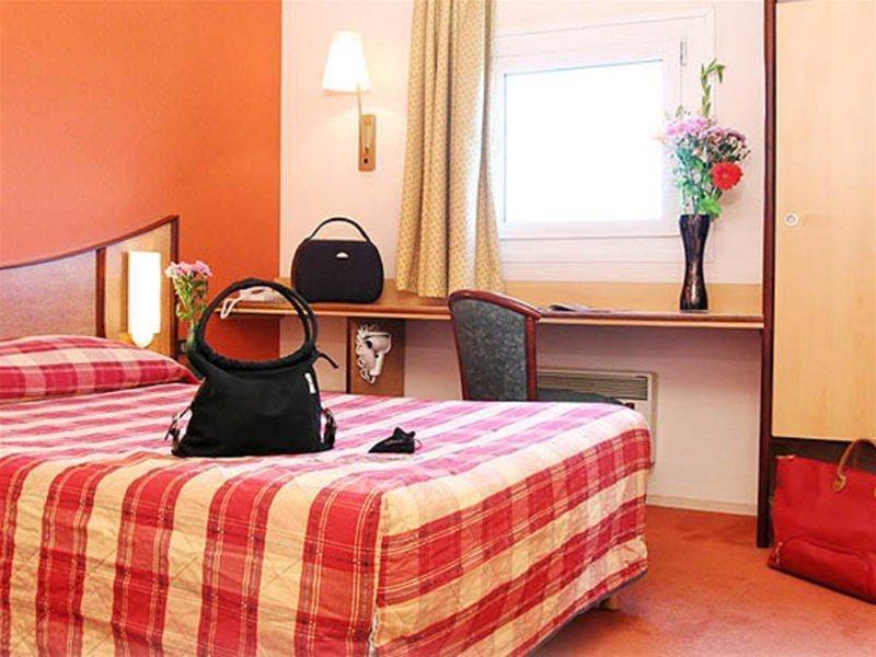 Ibis Styles Paris Saint Ouen Hotel Exterior photo