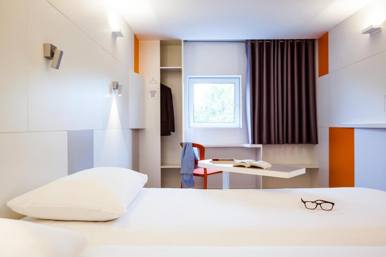 Ibis Styles Paris Saint Ouen Hotel Exterior photo